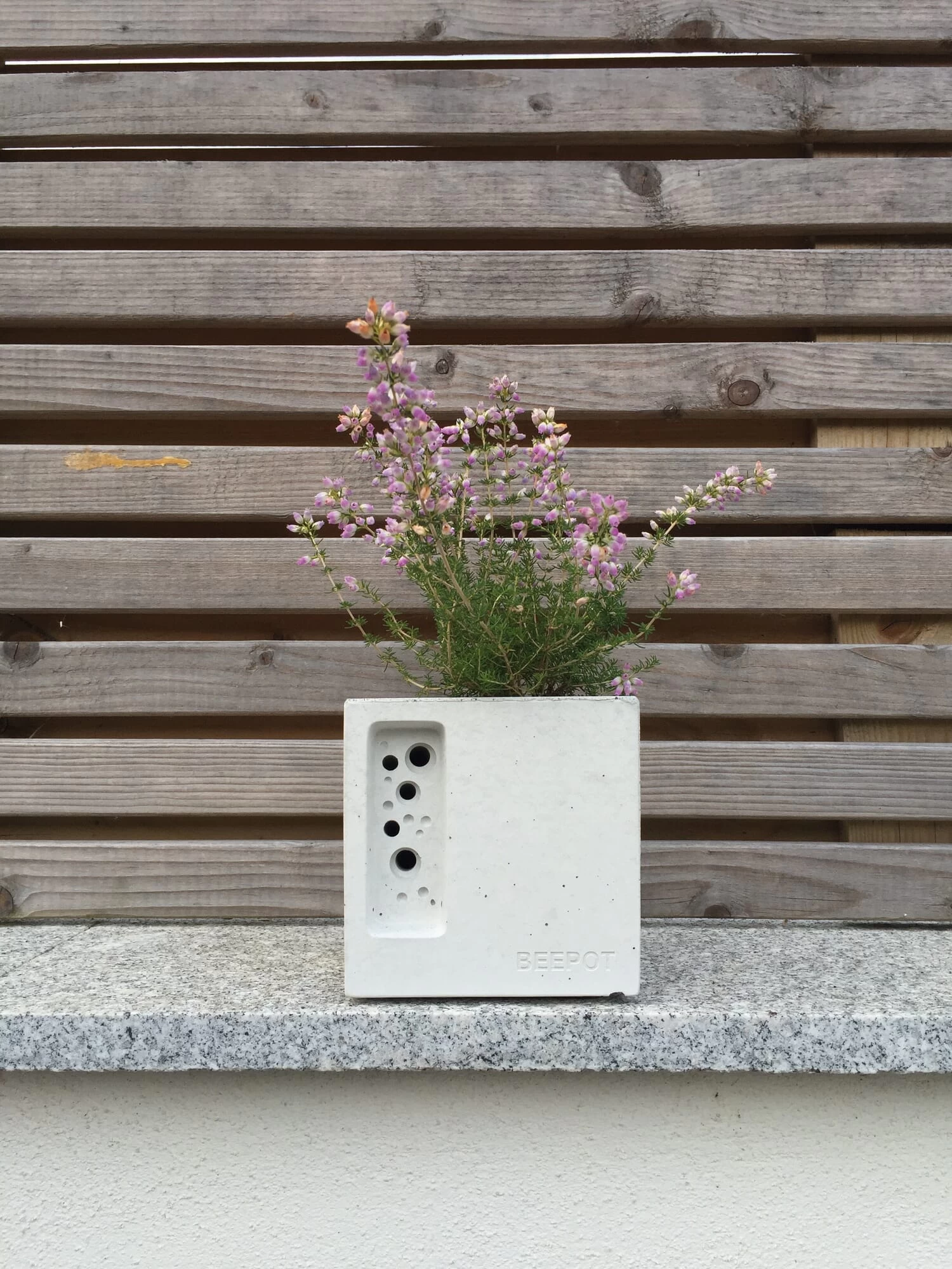 Nesthulp En Plantenbak Bijenpot, Klein 5 Nesthulp En Plantenbak Bijenpot, Klein - Afbeelding 5